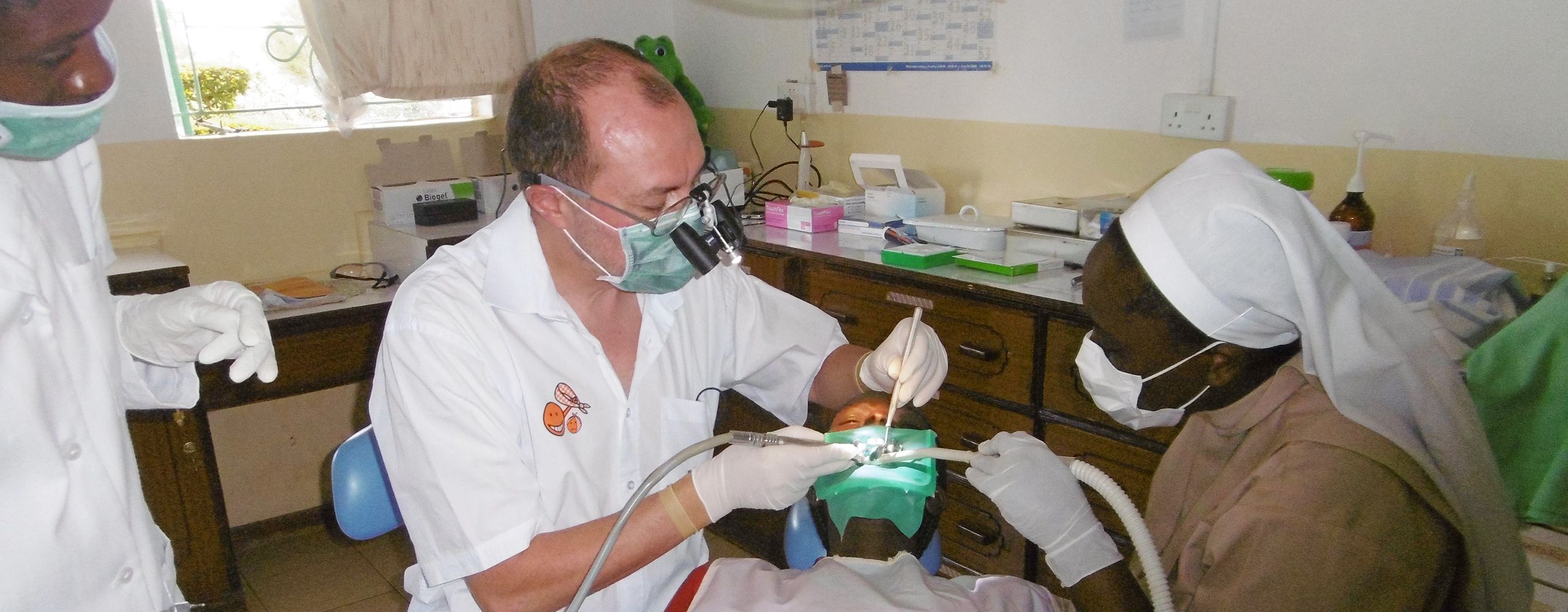 Die Zahnarztpraxis Dr. Schwarz in Erfurt engagiert sich im Verein Dentist for Africa