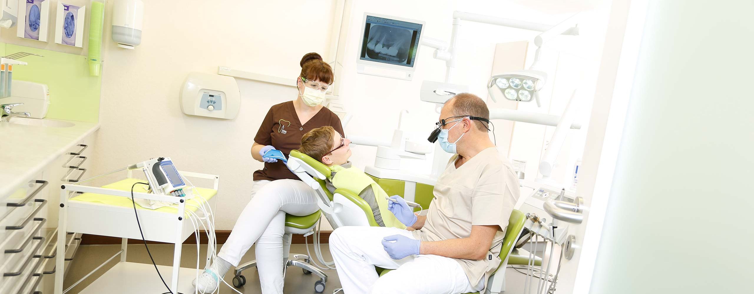 Zahnerhaltsbehandlung in der Zahnarztpraxis Dr. Schwarz in Erfurt